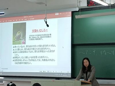外國語學院開展2021-2022學年第二學期集中聽課評課活動（一）